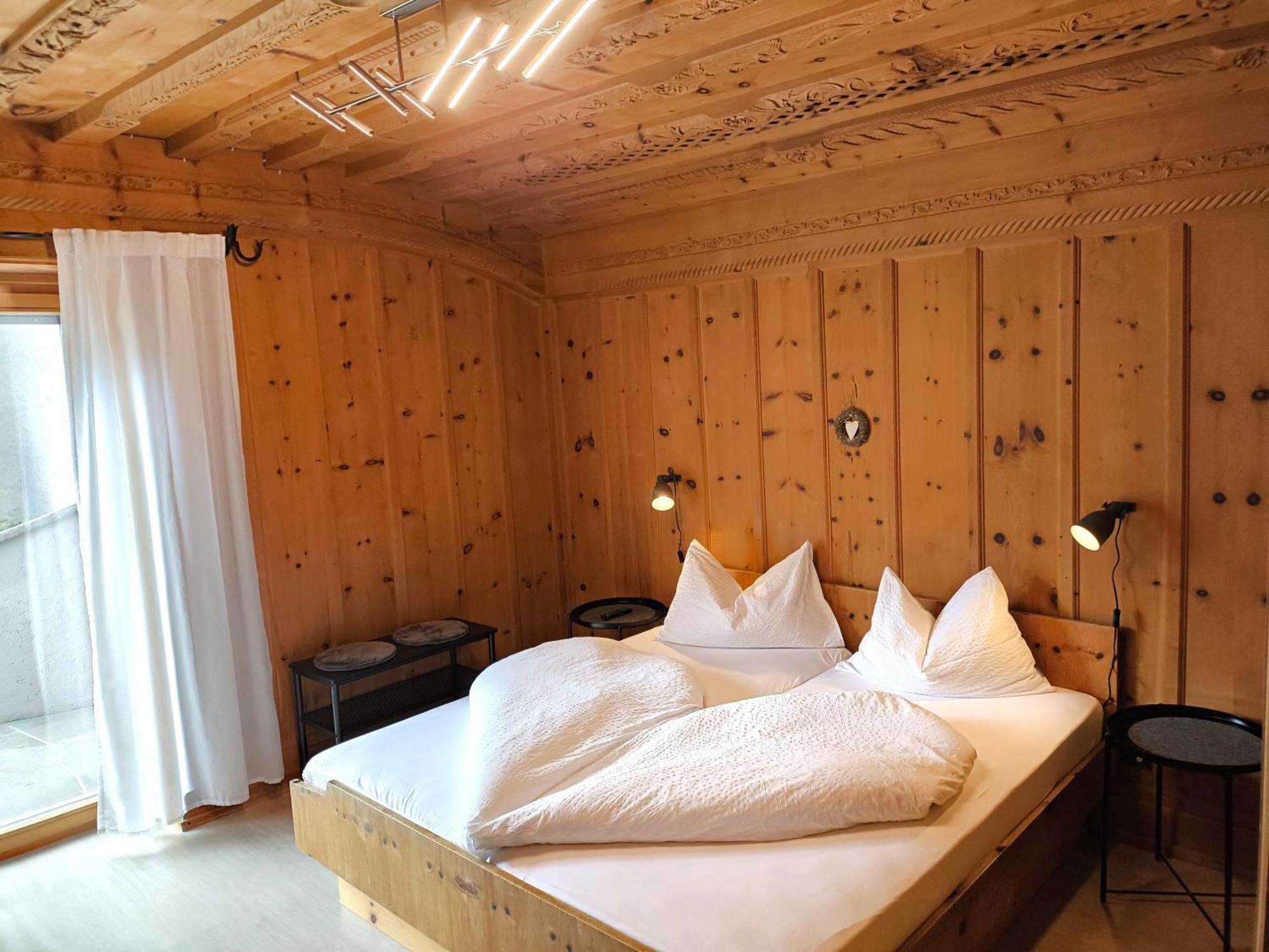 Schenna Garni Eden Bed & Breakfast Екстер'єр фото