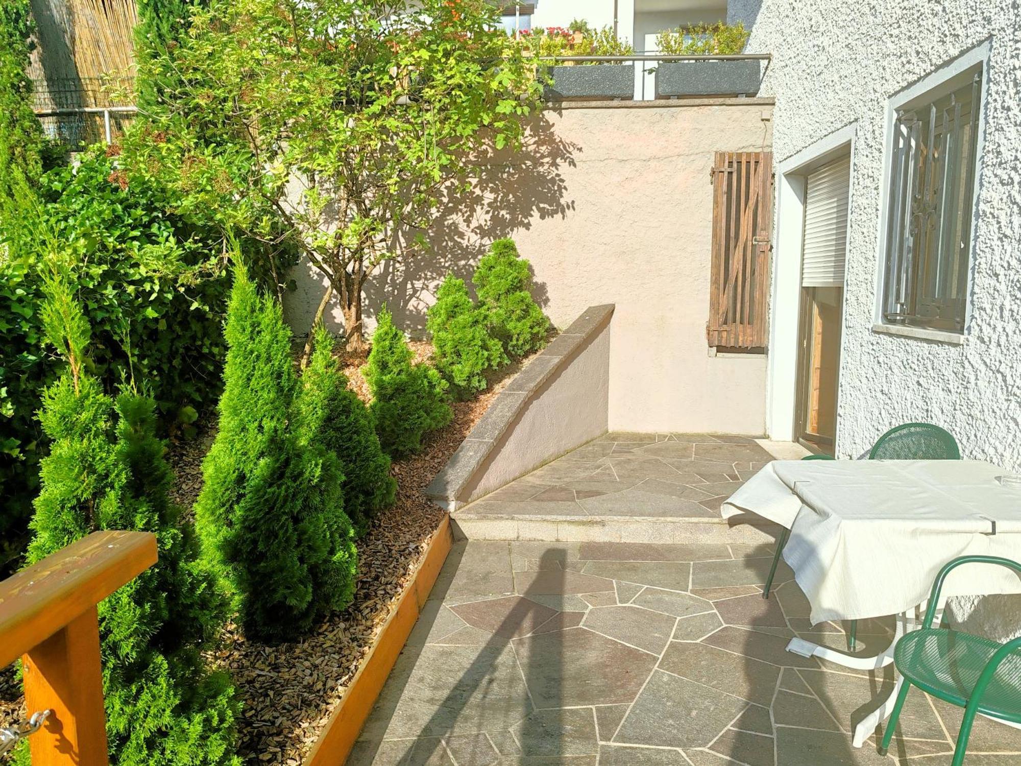 Schenna Garni Eden Bed & Breakfast Екстер'єр фото