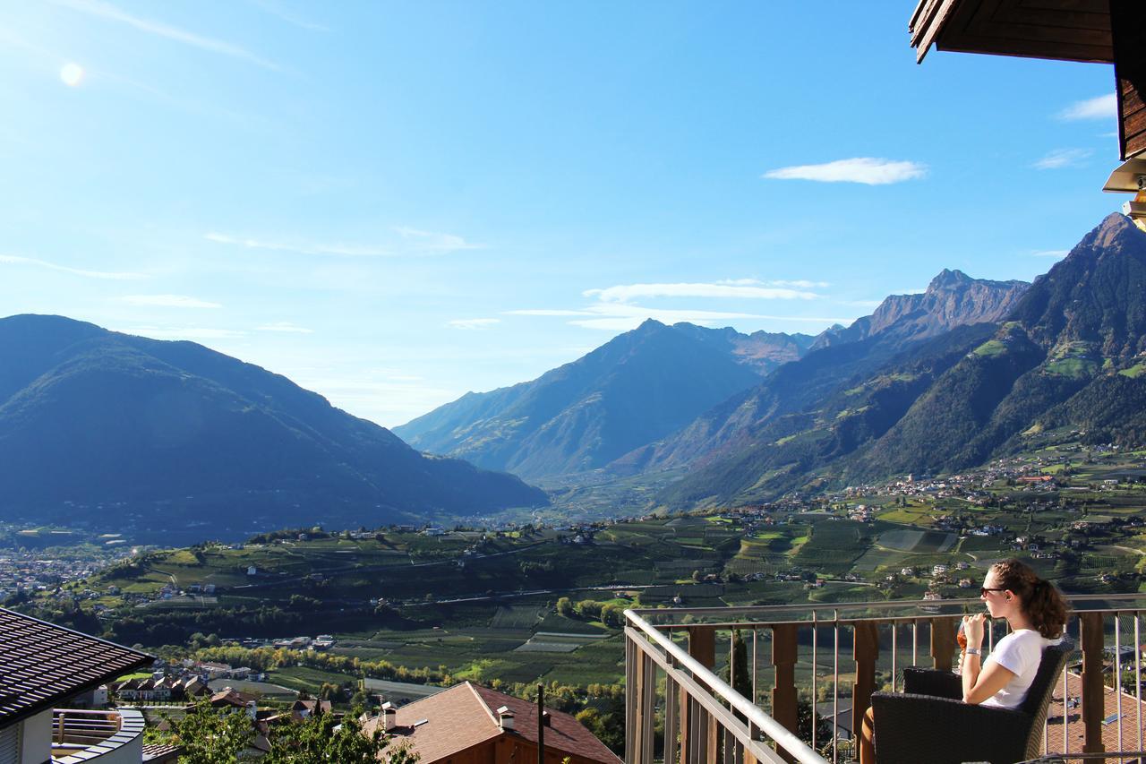 Schenna Garni Eden Bed & Breakfast Екстер'єр фото