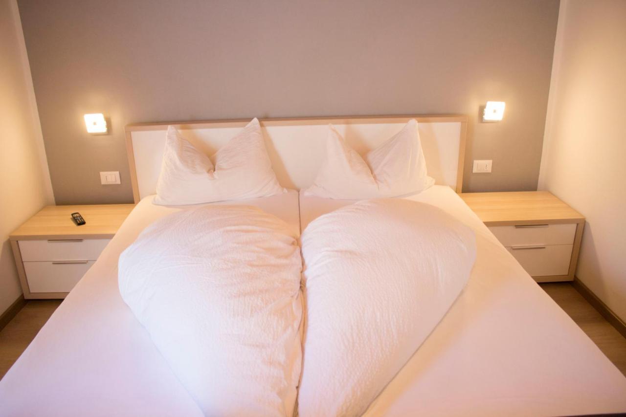 Schenna Garni Eden Bed & Breakfast Екстер'єр фото