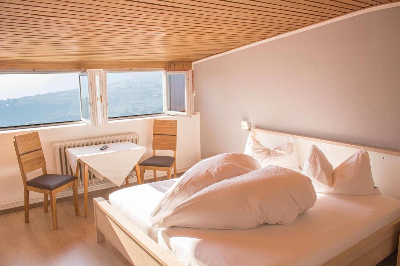 Schenna Garni Eden Bed & Breakfast Екстер'єр фото