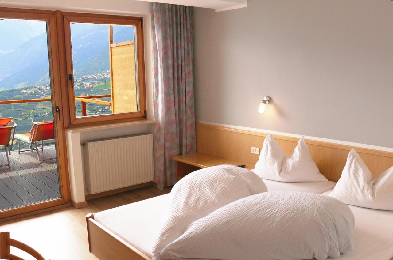 Schenna Garni Eden Bed & Breakfast Екстер'єр фото